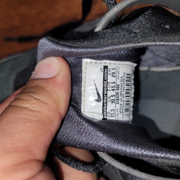 Nike Huaraches - Picture 5 of 7